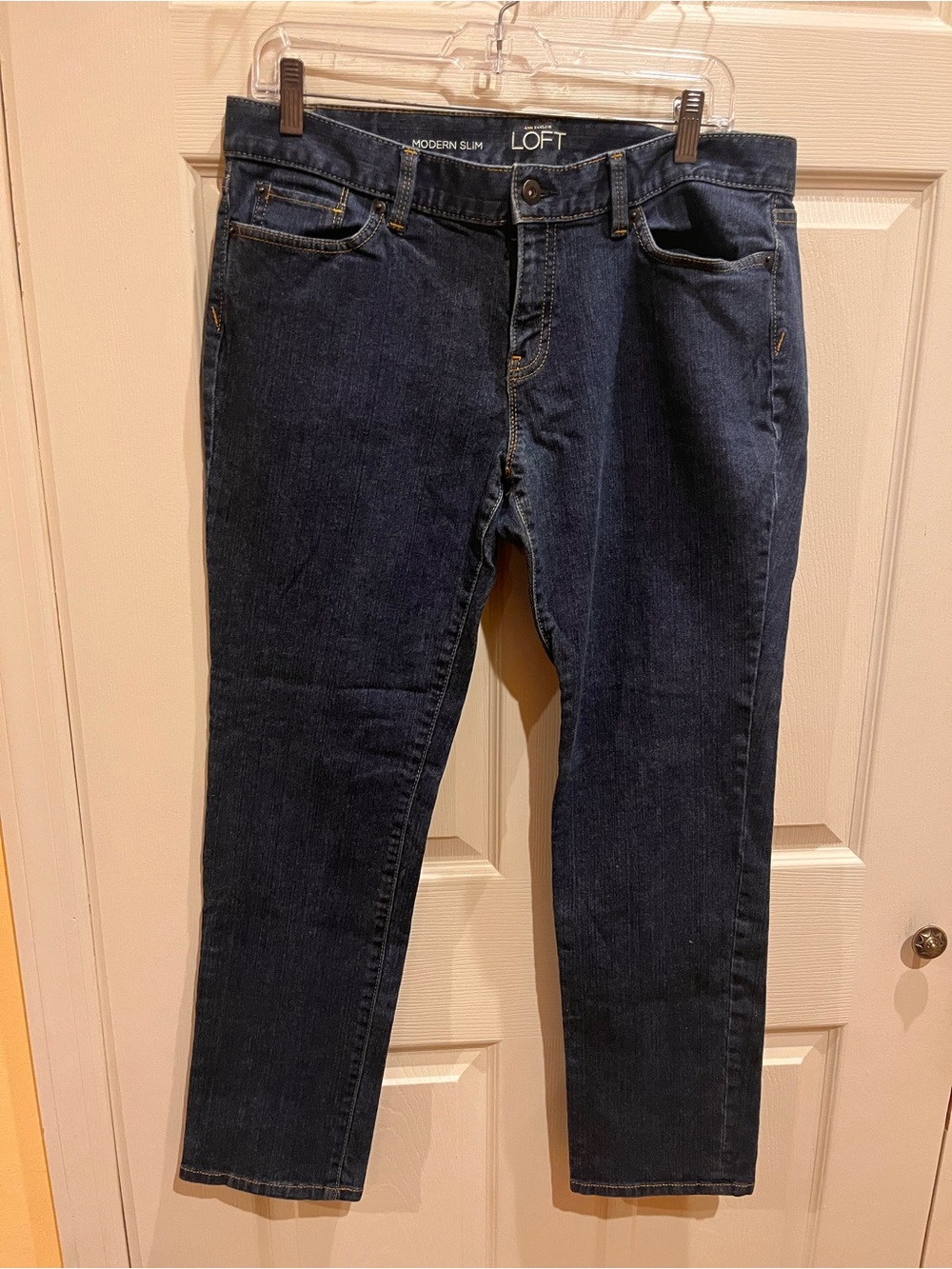 Ann Taylor Straight Leg Jeans in Dark Blue Wash